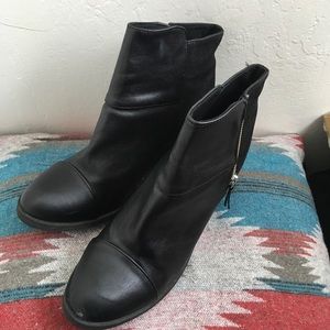 Divided Shoes - Divided black ankle boots Divided Shoes - Divided black ankle boots